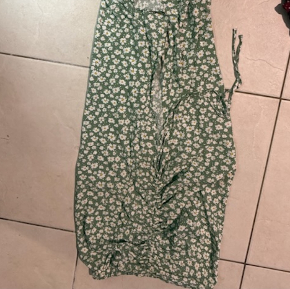 Source Unknown Green Floral Midi Skirt